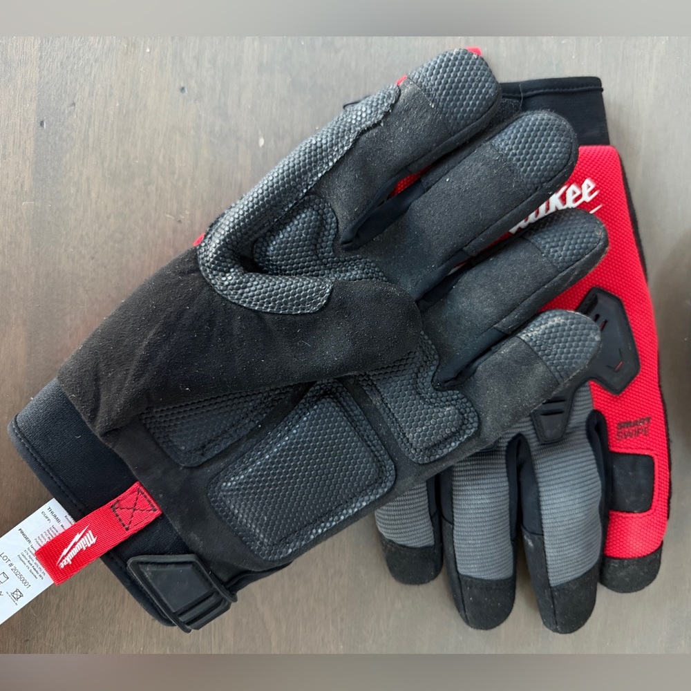 Milwaukee Work Gloves + Hat Bundle - image 4